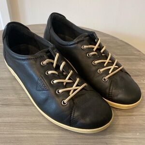 LADIES ECCO LEATHER LACE UP SHOE